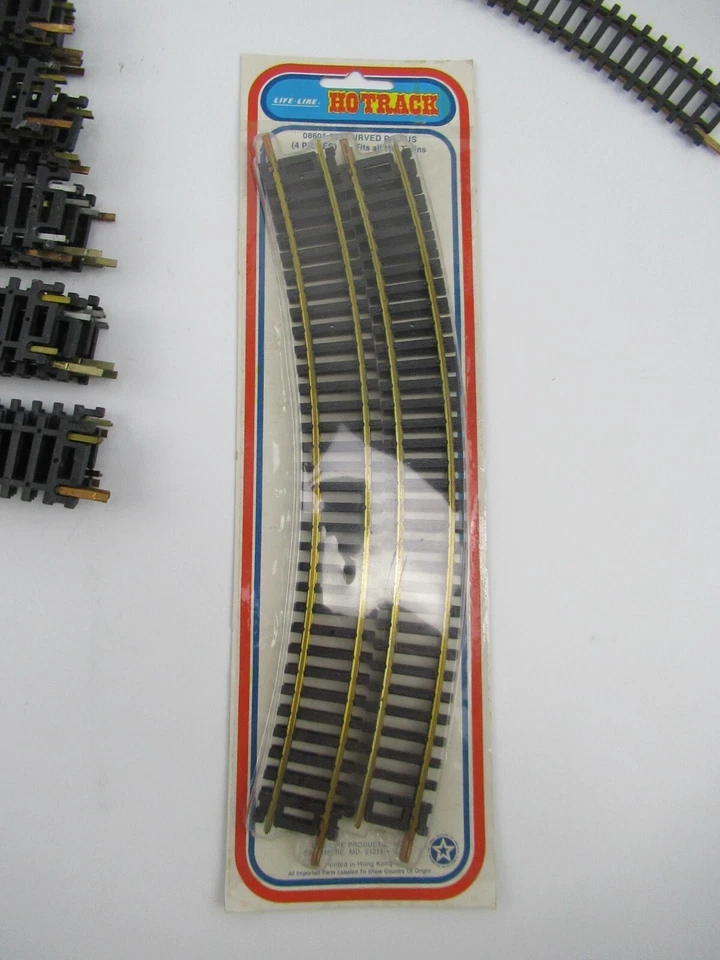 Model Train Tracks HO Curved Lot of 42 Pcs 10" Barnet & Tyco Brass/Silver Rail - Image 3 of 4