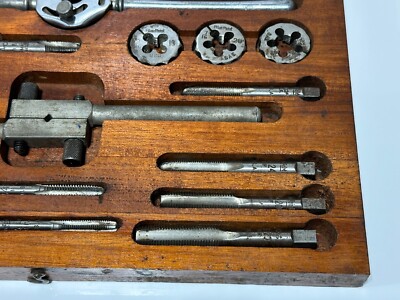 Blue Point Tools TD-2400 Tap & Die Set 1/4