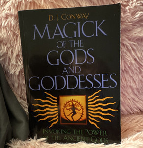 Lot of 5 Wicca/Pagan Books: D.J. Conway, Scott Cunningham, Spell-a-Day