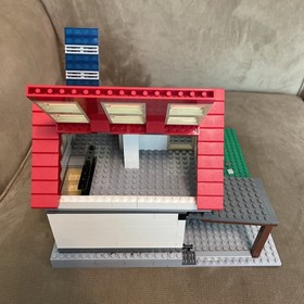 LEGO CREATOR 3in1 5771 Hillside House&hellip;used. Comes with all shown in Pictures.