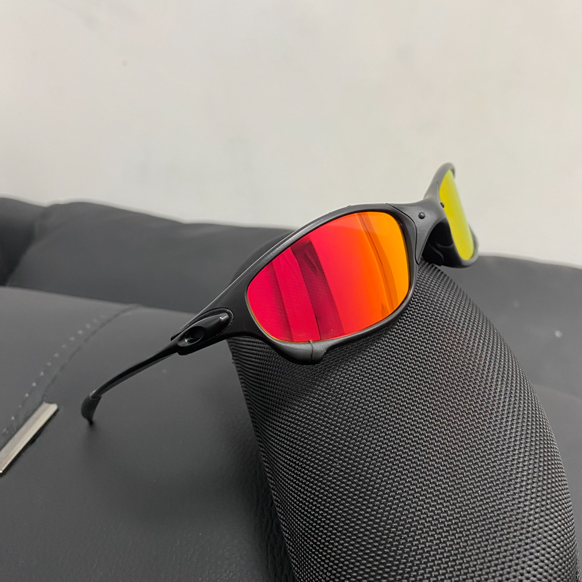 Vintage Oakley Juliet 1.0 X-Metal Polarized Sunglasses Red Lens
