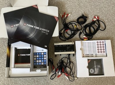 Traktor Scratch Pro Vinyl System mit Audio 8 DJ-Einheit 