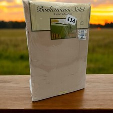 NOS ELRENE HOME FASHIONS 100 POLYESTER MARIGOLD 70" ROUND TABLECLOTH