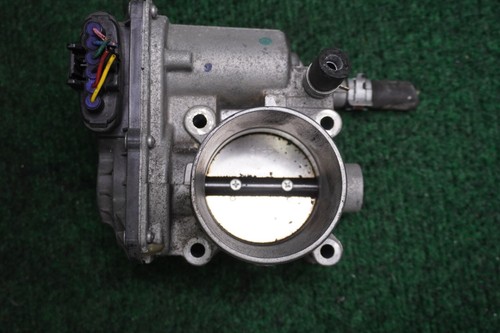2012 TOYOTA PRIUS 1.8L Throttle Body OEM 2203037060