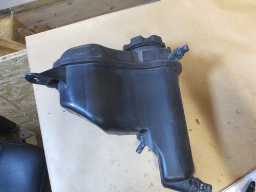 BMW 1er / 3er / X1 / Z4 Kühler-Ausgleichbehälter 17 13 7 543 026