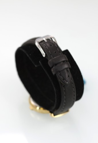 Montre Waltham Femme Acier Inoxydable Doré Cuir Noir Résistant à l'eau Batterie Quartz - Photo 3 sur 6