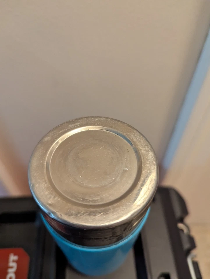 Botella aislada de acero inoxidable Pura Kiki 9 oz/260 ml Foto 3 de 4