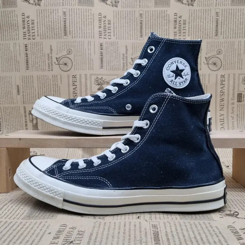 Converse Chuck 70 Classic Men's High Top Sneakers - Size 270 thumbnail 2