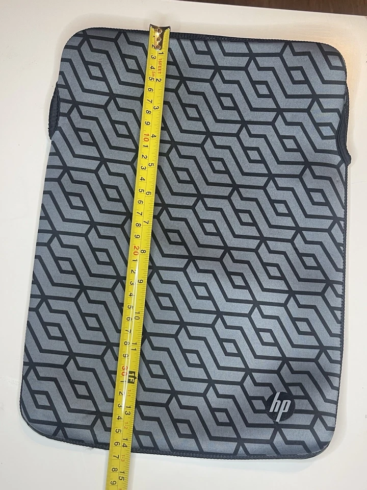 HP 14" Neoprene Laptop Protective Sleeve - Reversible Black and Geo Printed - Image 4 of 4
