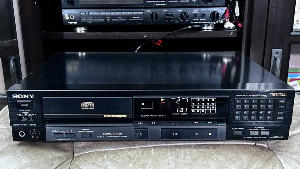 SONY CDP-505ESD CD PLAYER 1987 VINTAGES HIGH END AUDIOPHILE - Image 4 of 4