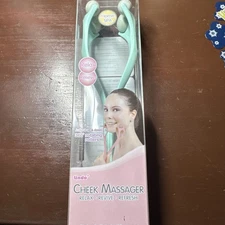 Lindo Cheek Massager. 360 Degrees Rotating Rollers