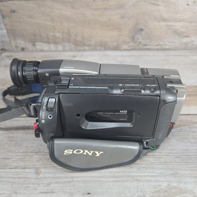 LOOK! Sony Handycam CCD-TRV75 NTSC Hi8 Camcorder w/Nightshot Charger & Batteries