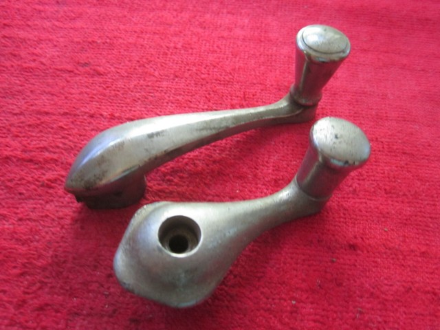 2 ANTIQUE VINTAGE AUTOMOBILE WINDOW CRANK HANDLES | eBay