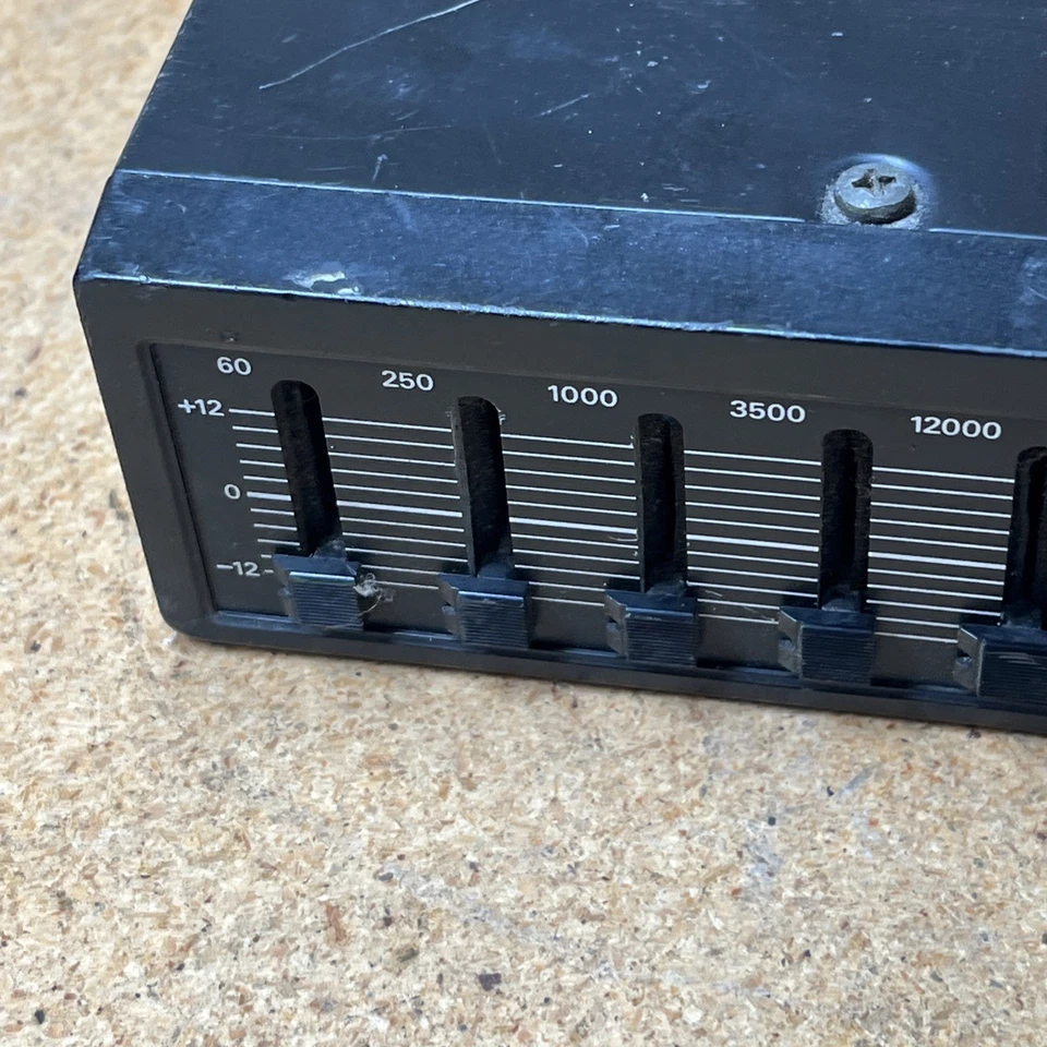 Ecualizador gráfico Blaupunkt BE-55 1984-1986 Porsche 911 944 SIN PROBAR Foto 2 de 4