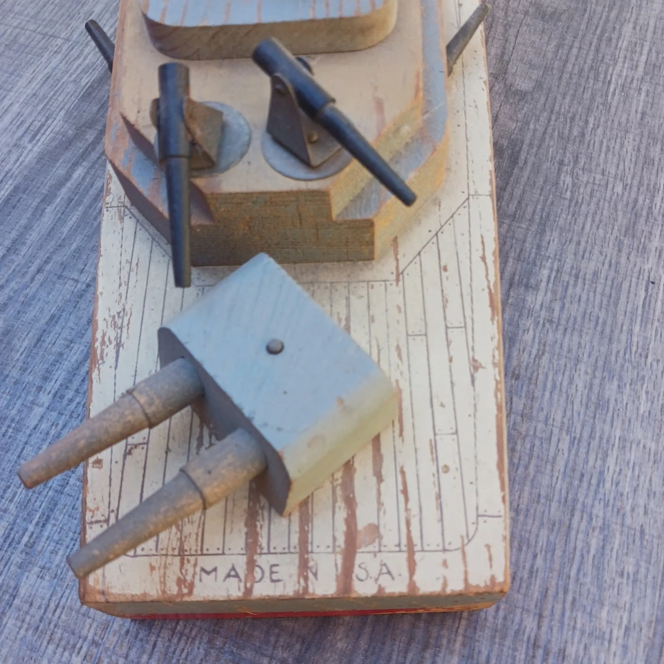 Acorazado vintage Keystone de madera B-22 Foto 3 de 4