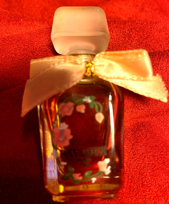 vintage Pavlova  1/4 0Z perfume
