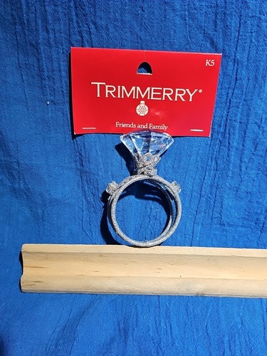 Adorno grande de diamantes falsos NUEVO STOCK ANTIGUO SHOPKO - Imagen 1 de 6