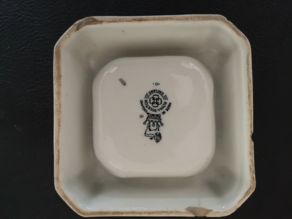 william youngers scotch ale ashtray chipped get younger by the day