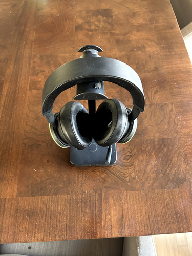 Microsoft Xbox Wireless Headset - Black With Headphone Stand