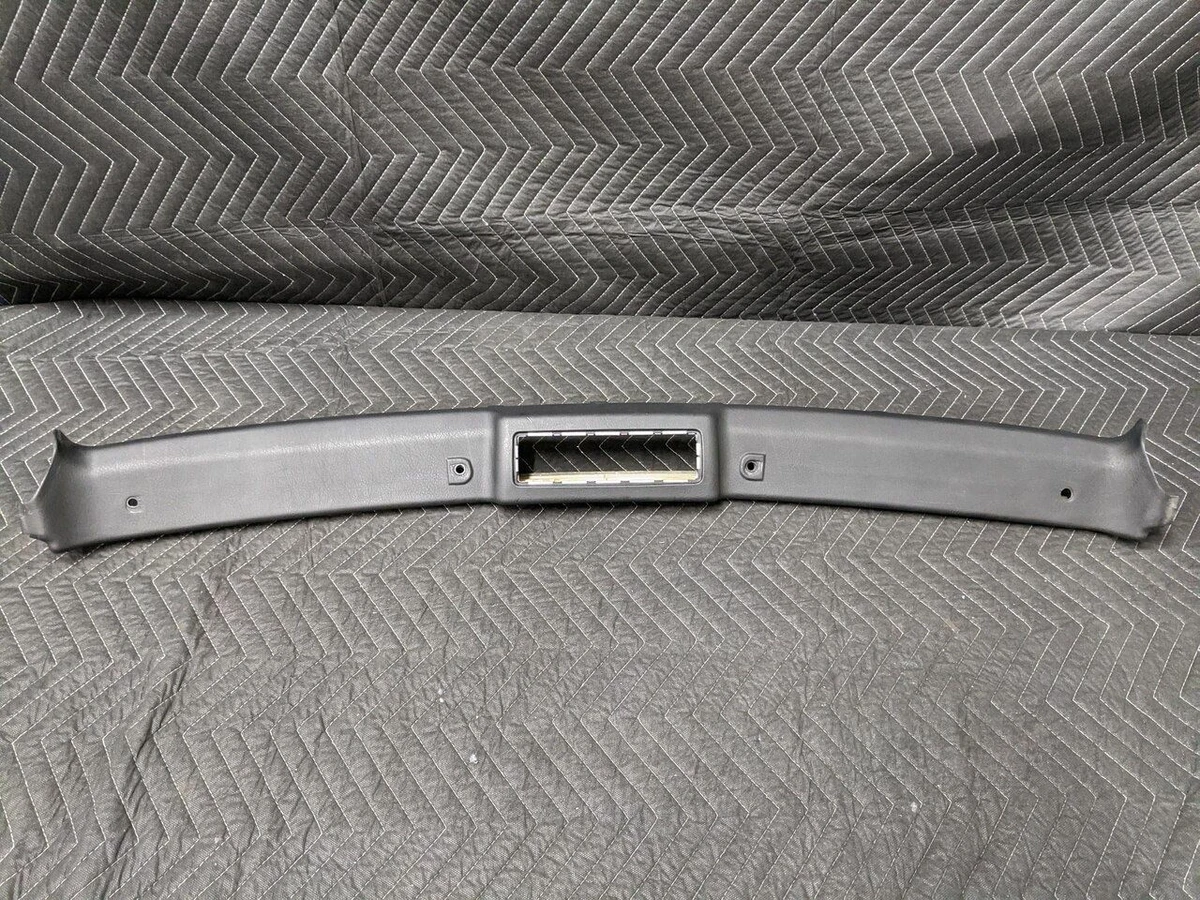 BMW E36 3-Series Convertible Windshield Frame Cover Schwarz