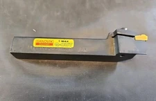 Sandvik Coromant T-Max Q-Cut LF15T.22-10-20 A7M Lathe Insert Holder