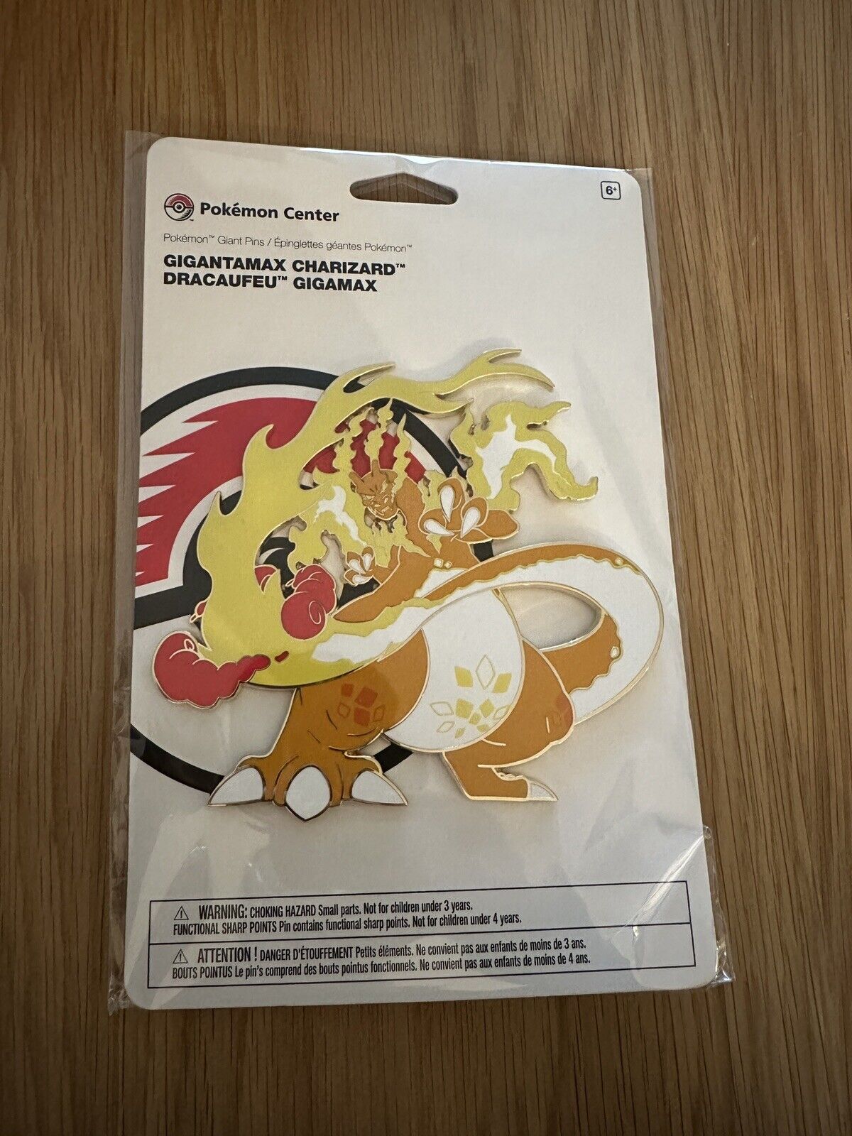 Pokémon Giant Pins: Gigantamax Charizard Oversize Pin