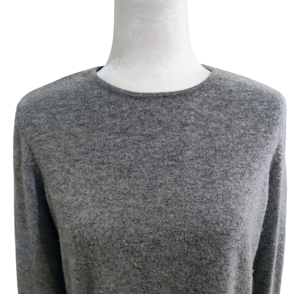 J McLaughlin Gray 100% Cashmere Sweater Long Sleeve Top Quiet Luxury Size Large - Image 4 of 4