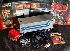 G1 1984 OPTIMUS PRIME • T2 STAMP COMPLETE w/BOX ART • VINTAGE G1 TRANSFORMERS
