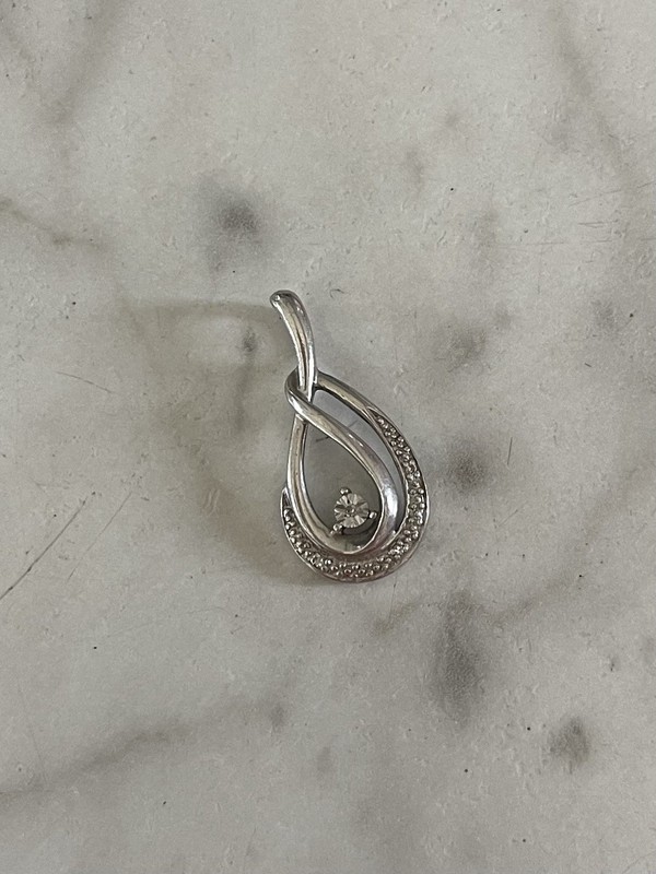 925 Silver Teardrops Pendant No Chain