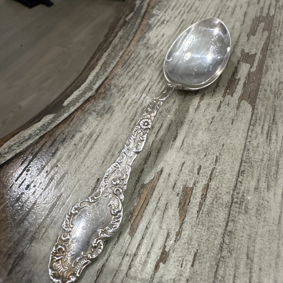 SHREVE & Co PLATA ESTERLINA WM. "B. DURGIN SILVERSMITHS WATTEAU 6 cucharas 5""" Foto 2 de 4
