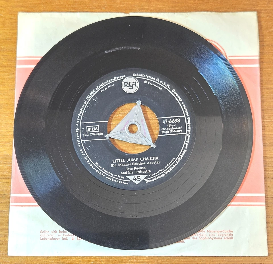 TITO PUENTE "Lindo Cha Cha / Little Jump Cha Cha" german 1950s Latin RCA 45 - Bild 2 von 2
