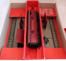 Triang R23 Operating Mail Coach Set Series 3 Track In Very Good Condition Boxed