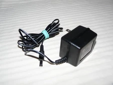 Sunpak AX07V200C CHG-17A Direct Plug-In Battery Charger DC 7.5V 0.2A Adapter