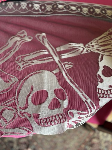 HERITAGE LACE WHITE SKULL & BONES WINDOW/CURTAIN VALANCE HALLOWEEN 60" x 20" - Picture 7 of 7