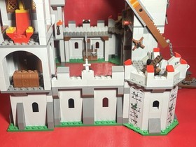 Lego kingdoms Castle 7946 Retired, No Minifigures, Castle Missing A Few Pieces.