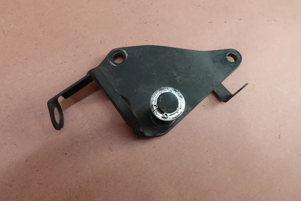 2015 08-16 HONDA SHADOW AERO 750 VT750 Rear Brake Pedal Bracket - Image 3 of 4