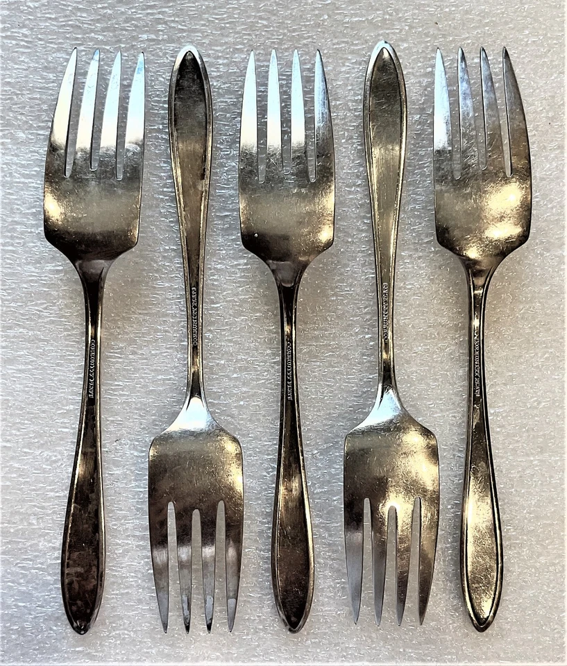 Community Plate Salad Forks - Unidentified Pattern Name - Image 2 of 4