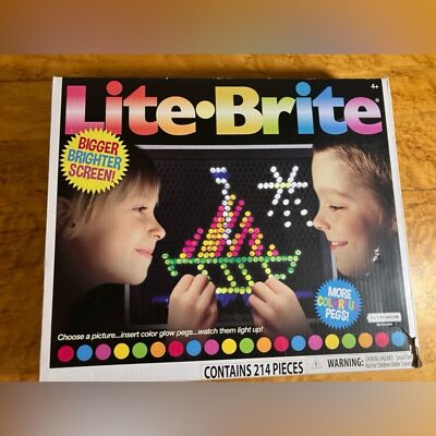 Lite Brite game for kids, comes with unused sheets, excellent condition