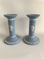 2 Wedgwood Blue Jasperware Dancing Hours Kerzenst&auml;nder in Top Zustand