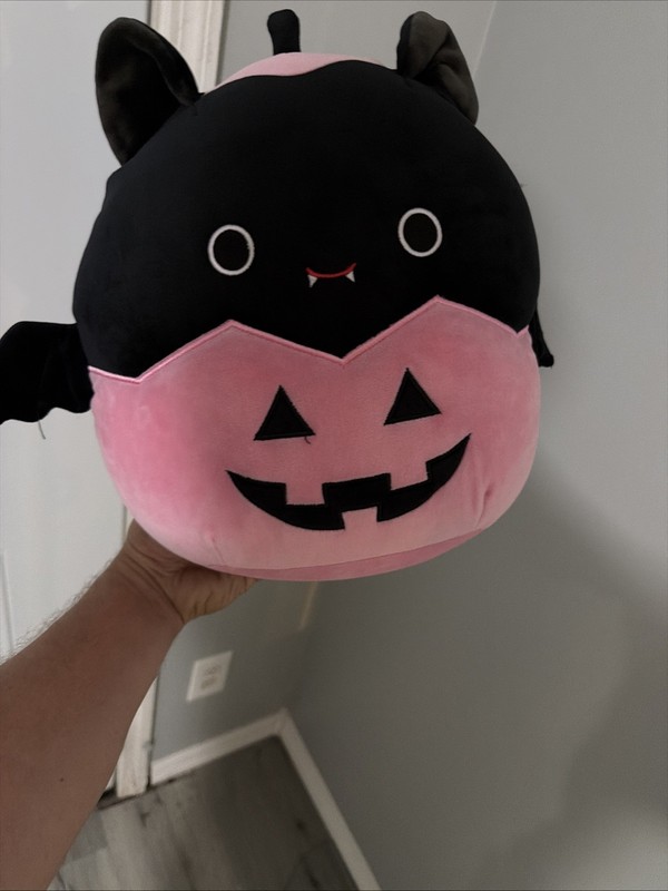 Squishmallows Emily the Bat in Pink Pumpkin Jack-O-Lantern 12" Large New W/Tags