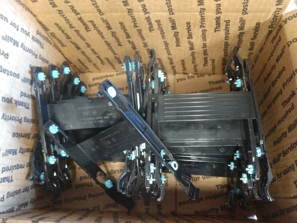 Lot x100 Rack 3.5 HP Z210 Z220 Z230 Z420 MT 640983-001 1B41FWE00-600-G HDD