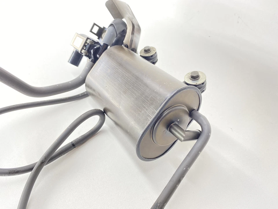 2004 HONDA CBR1000RR EVAP VASILHA DE EMISSÃO DE CARVÃO VAPOR 17410-MEL-770 - Imagem 4 de 4