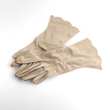 60'S VINTAGE GLOVES BY 'KAYSER' SOFT BEIGE NYLON GLOVES SIZE 6.5 MADE USA