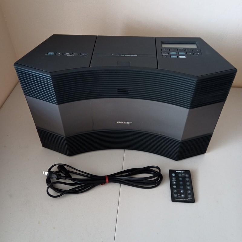 Bose Acoustic Wave Music System CD-3000 AM/FM.  Great Condition Read Description