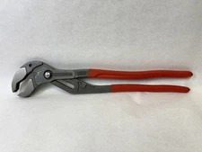 KNIPEX Cobra XXL Pipe Wrench and Water Pump Pliers 22" - Model: 8701560