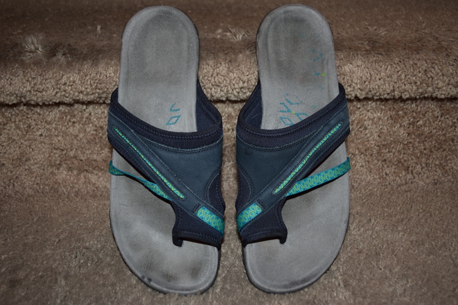 Sandali donna Merrell punta marina taglia 11 con design cinturino verde e giallo