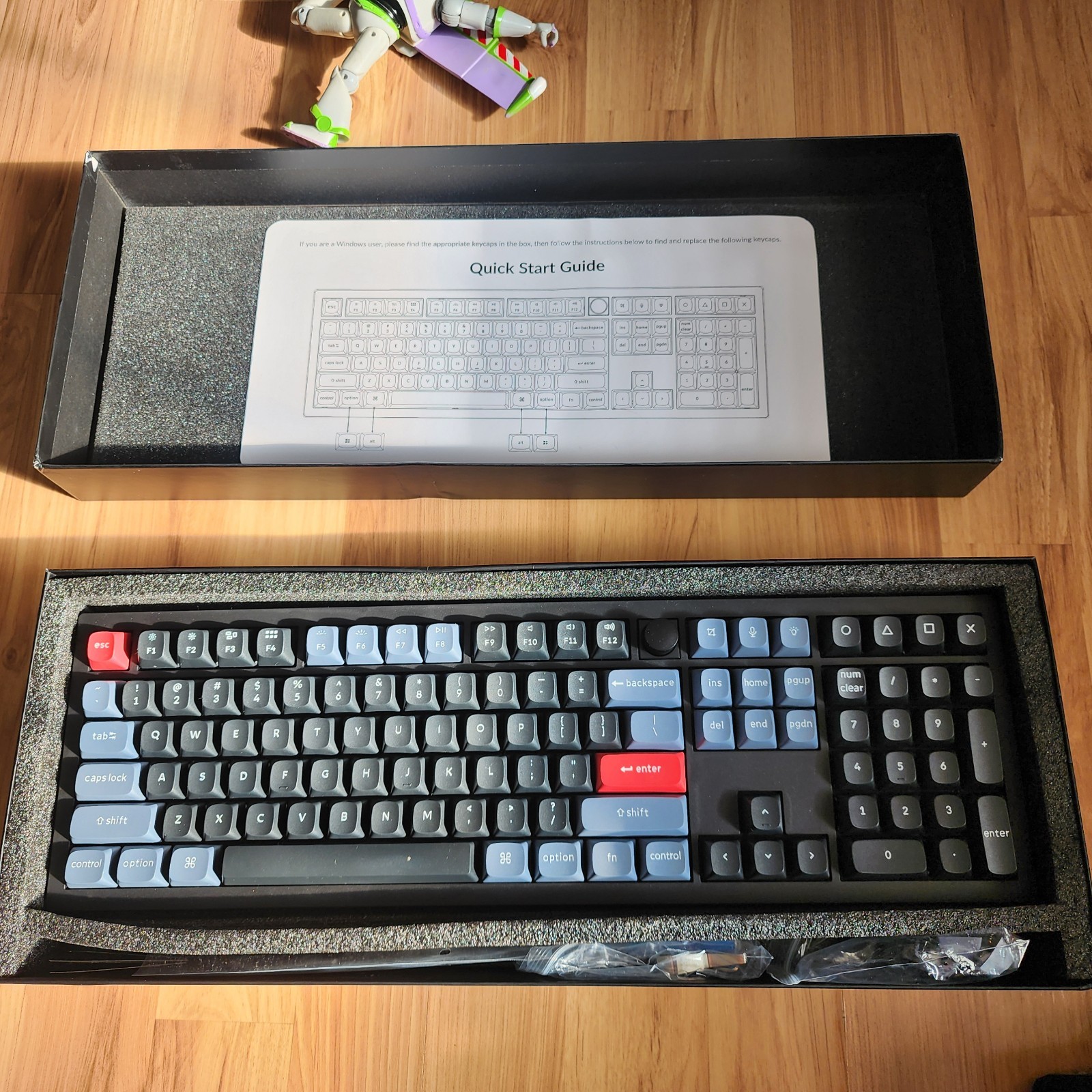 ​Keychron V6 Wired Custom Mechanical Keyboard Knob Red Swi