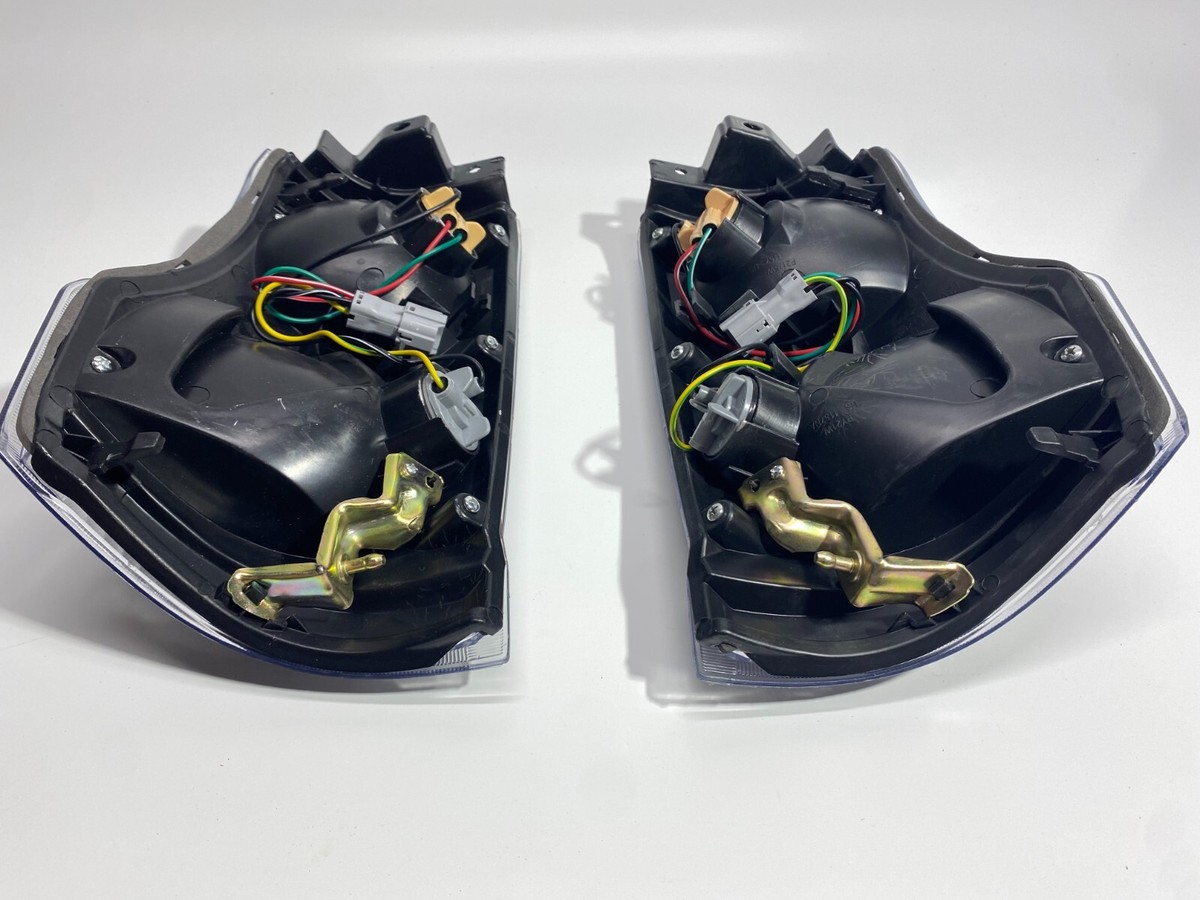 ナイル　2枚セット Pair of Corner Lіght Turn Signal for Isuzu NPR NQR left+