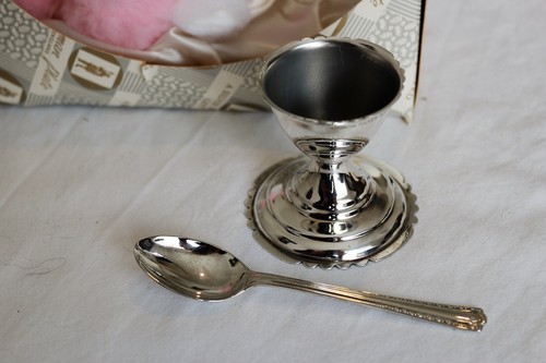 Yeoman Plate Silver Plated Egg Cup & Spoon with Pink Bunny Christening Set Gift - Picture 6 of 12