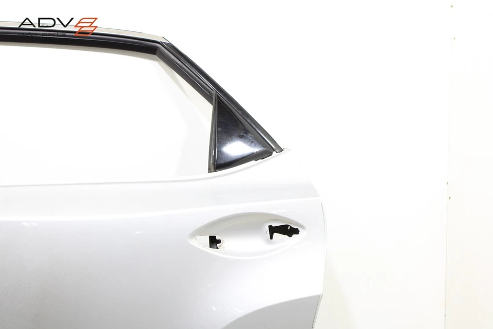 LEXUS RX350 RX450H 2016-2022 panel de carcasa de puerta trasera izquierda del lado del conductor OEM Foto 3 de 4